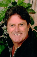 Andrews, Yvon