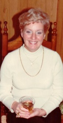 Paré Desjardins, Yolande